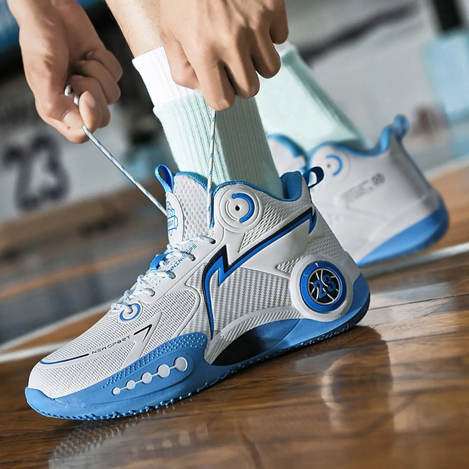 Mens Basketball Shoes Waterproof Durable Lightweight Loose Breathable Sneakers
