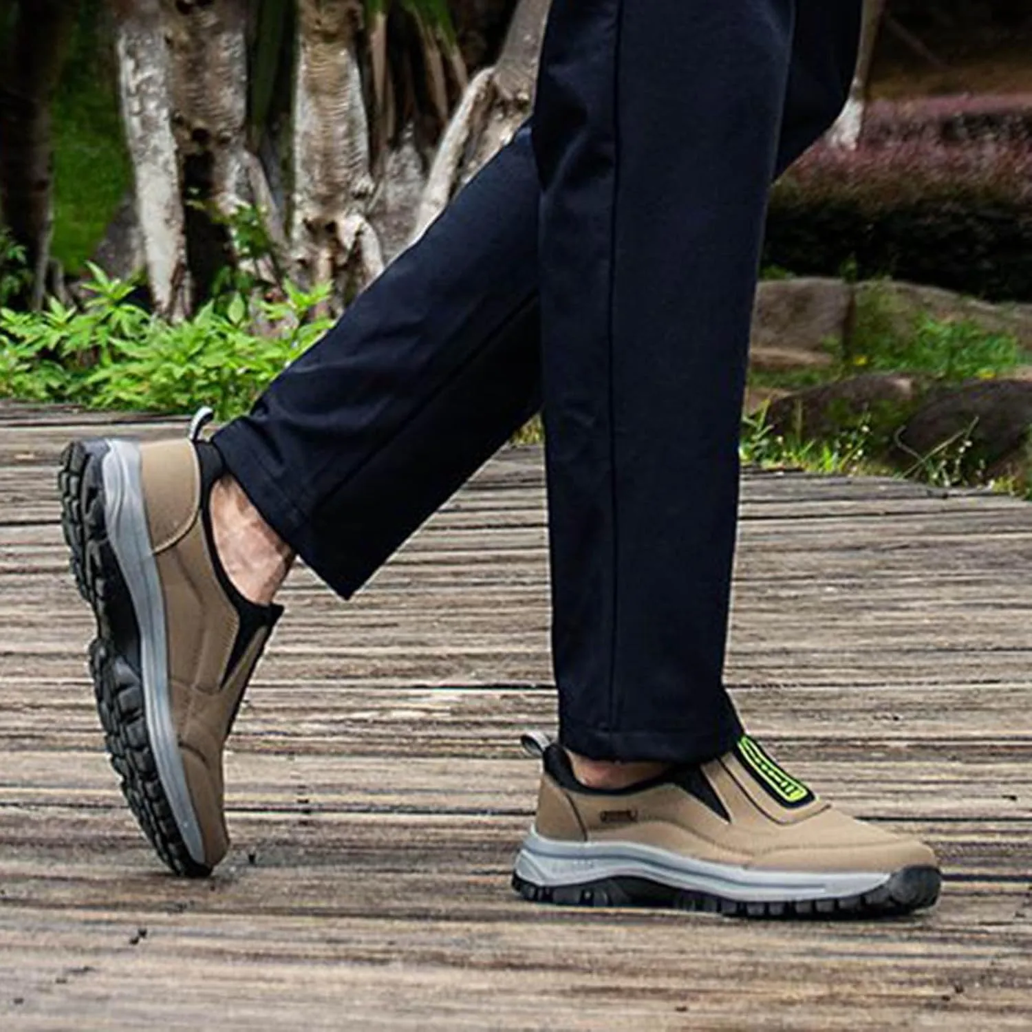 Men's Sneakers Breathable Sports Shoes for Hiking and Climbing Outdoor Footwear Ideal for Spring Activities