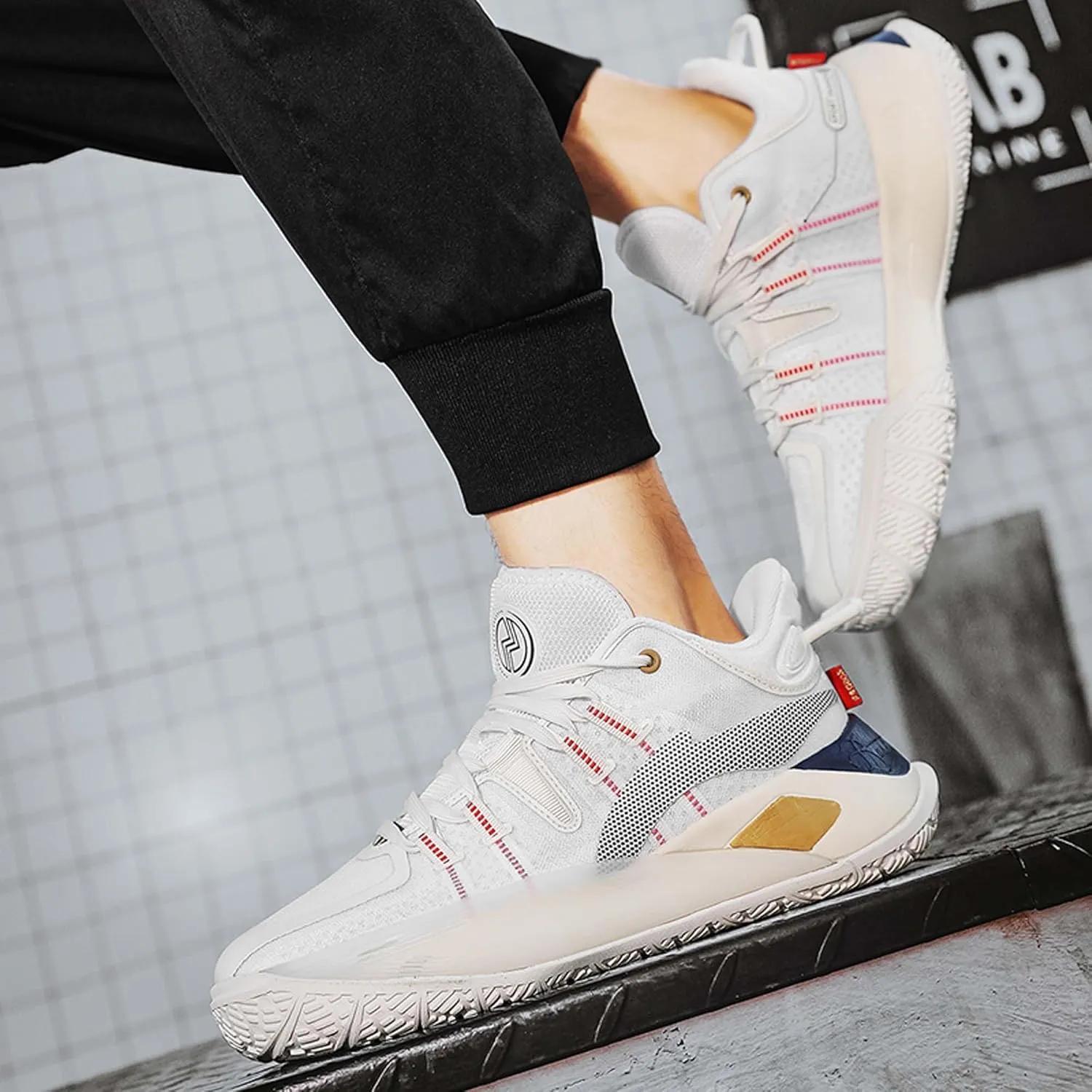 Professional Basketball Shoes Couple Fashion Running Sneakers Wearable Cushioning Youth Basketball Shoes