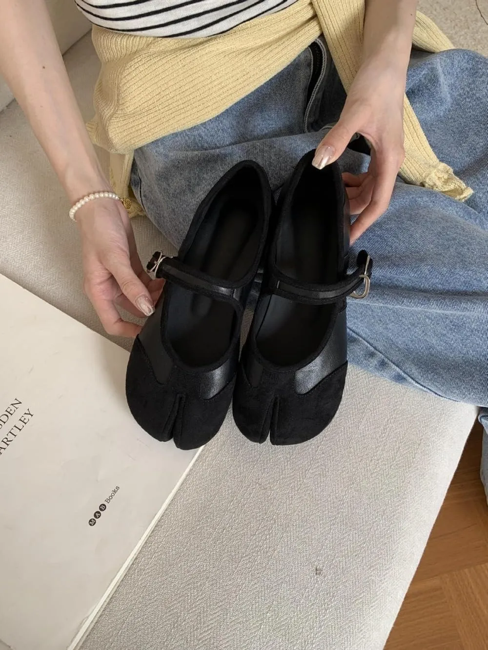 Tabi Shoes Split Toe Mary Janes for Women Girls Slip On Ballerina Flats Y2K Goth Low Heels with Straps Soft Lightweight Suede Round Toes Dress Loafers Casual Comfort Walking Slippers Office Business