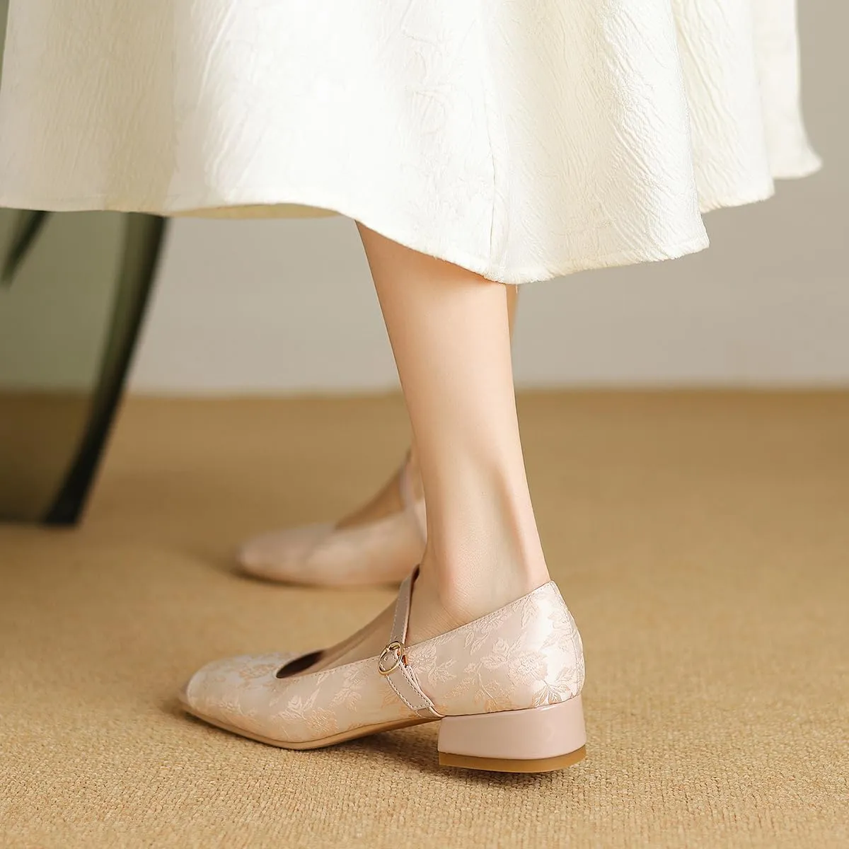 Women Square Closed Toe Mary Jane Flats Ankle Strap Cap Toe Flats Two-Toned 1 Inch Low Flat Heel Dress Shoes Embroidered Flat Shoes for Office Ladies Girls Party Club Driving Flats 4-10 M US
