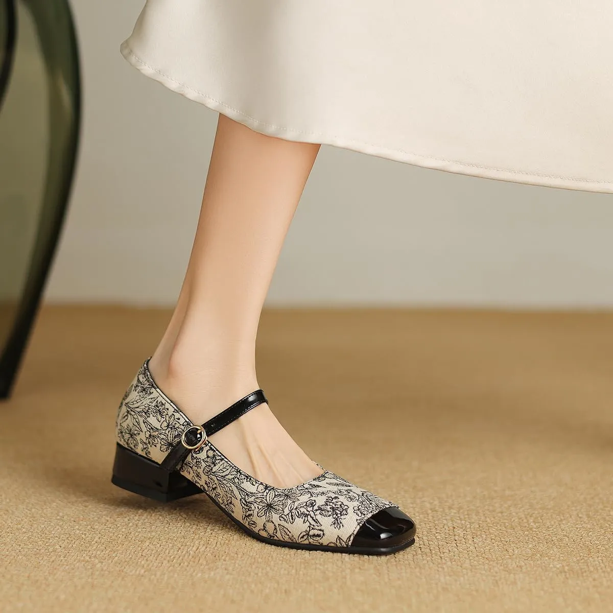 Women Square Closed Toe Mary Jane Flats Ankle Strap Cap Toe Flats Two-Toned 1 Inch Low Flat Heel Dress Shoes Embroidered Flat Shoes for Office Ladies Girls Party Club Driving Flats 4-10 M US