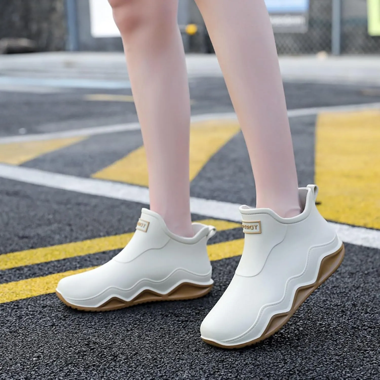 Womens Rain Boots Wide Width Slip On Barefoot Shoes Mens Rain Boots Non-Slip Rubber Waterproof Fishing Shoes